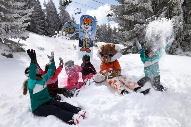 Teo's Mountain children snow
