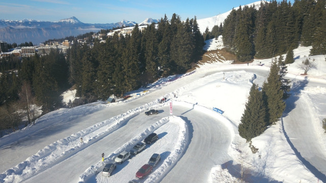Parcours conduite sur glace Chamrousse - © GTR Mountain Parcours conduite sur glace Chamrousse