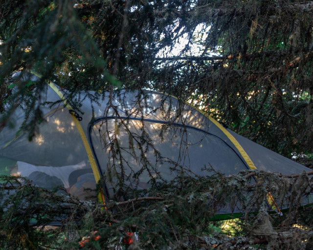 Chamrousse bivouac night in suspended tent - © Alté Chamrousse Chamrousse bivouac night in suspended tent