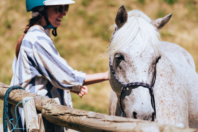Equestrian activities on the Arselle plateau_Chamrousse