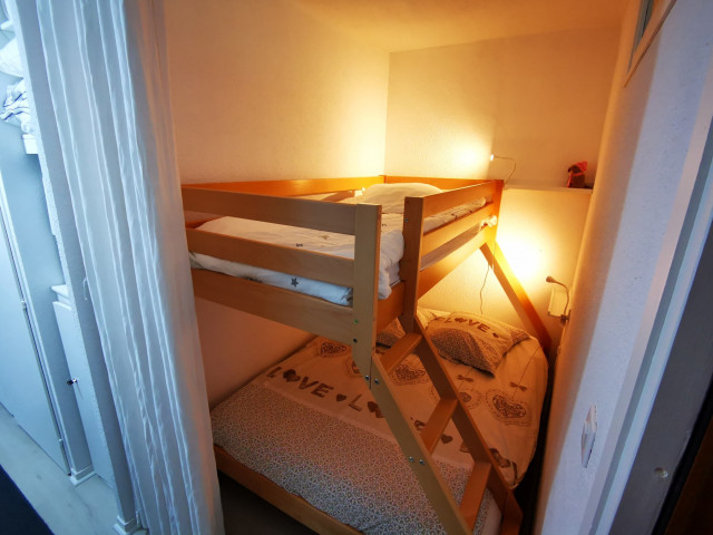 _lv_images__lot_0016140202_06_6022868