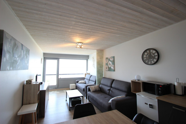 _lv_images__lot_0016190294_03_6074423