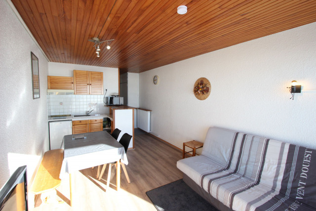 _lv_images__lot_0016190336_01_5957336