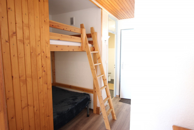 _lv_images__lot_0016190336_06_5683686