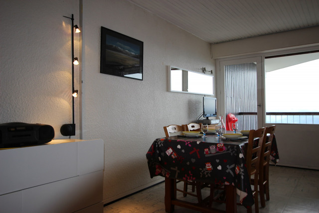 _lv_images__lot_0016190377_03_6071159