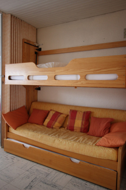 _lv_images__lot_0016190377_08_6010421