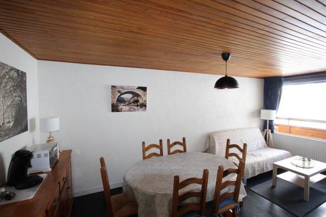 _lv_images__lot_0016190401_02_6040114