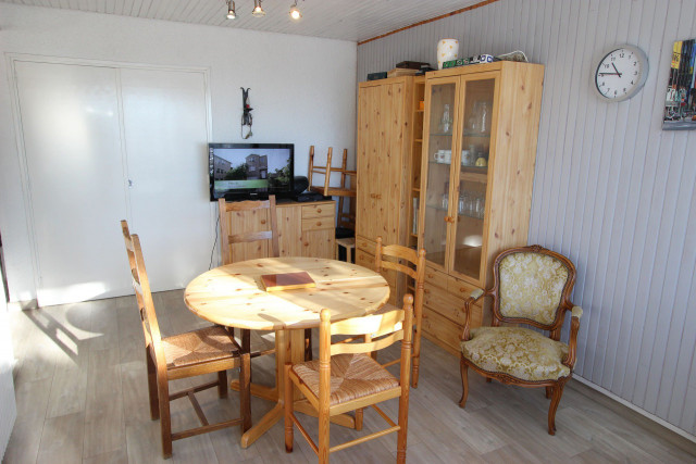 _lv_images__lot_0016190428_10_6094327