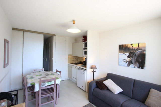 _lv_images__lot_0016190439_02_6010861