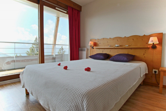 _lv_images__lot_0016190451_04_5977690