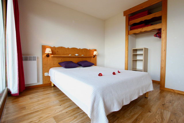 _lv_images__lot_0016190451_07_5739917