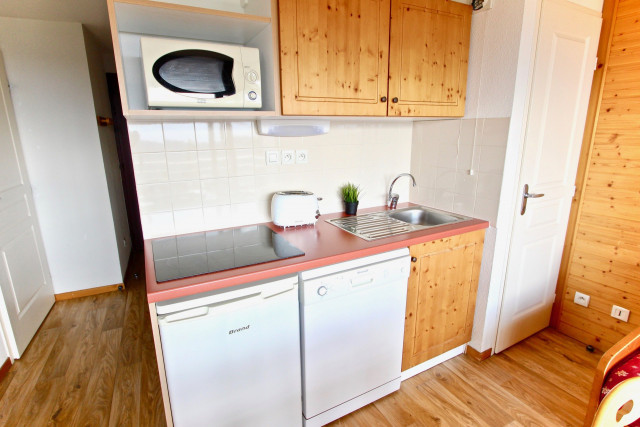 _lv_images__lot_0016190451_08_5855393