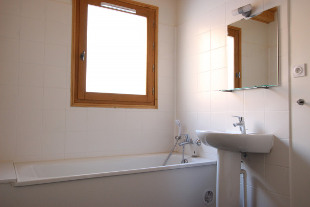 _lv_images__lot_0016190454_04_5680421