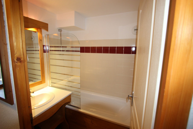 _lv_images__lot_0016190469_06_5792861