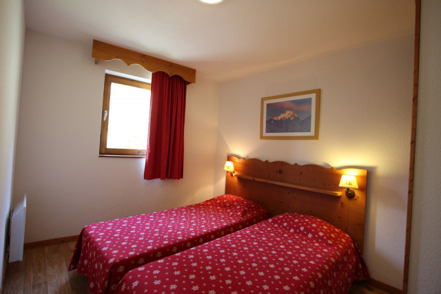 _lv_images__lot_0016190475_02_5921613