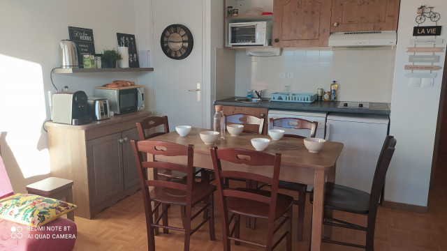 _lv_images__lot_0016190477_03_6082624