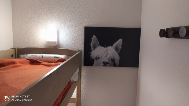 _lv_images__lot_0016190477_06_5906469