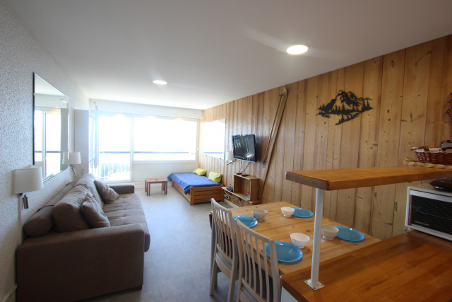 _lv_images__lot_0016190485_01_6105719