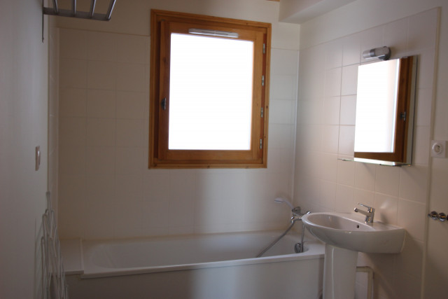 _lv_images__lot_0016190518_05_6102880