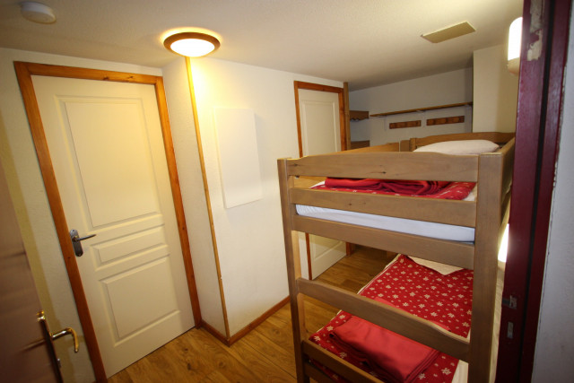 _lv_images__lot_0016190534_13_6001070