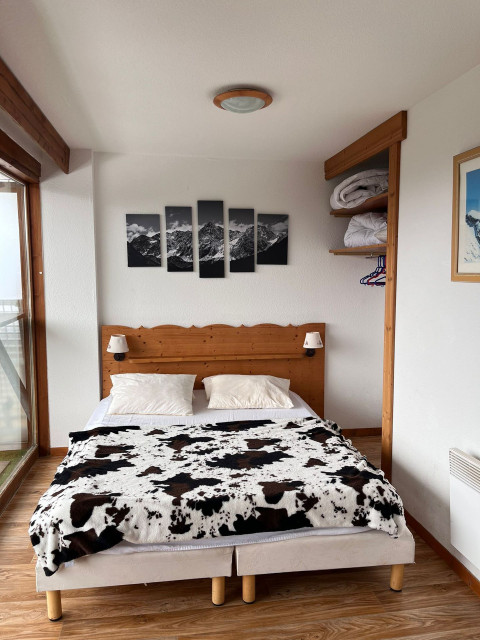 _lv_images__lot_0016190584_05_5926815