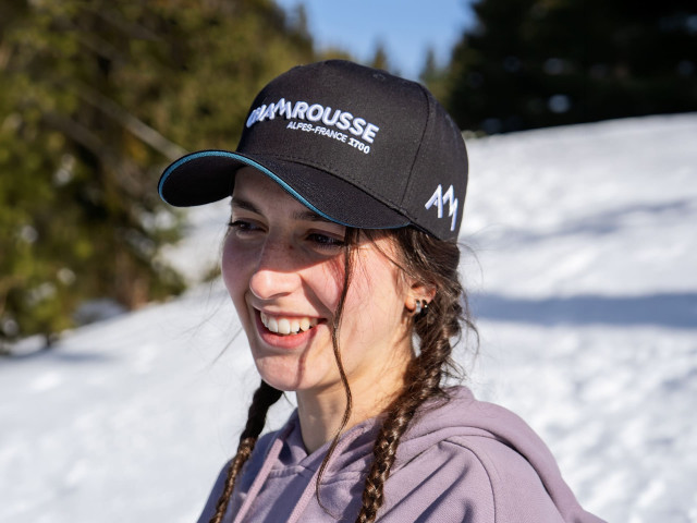 Casquette noire boutique officielle souvenir cadeau station Chamrousse