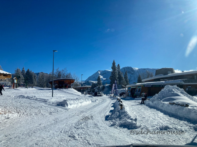 Chamrousse reservation rental apartment 2 rooms cabin 6 people studio 41m² villages du bachat ski resort mountain grenoble isère alps France