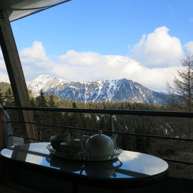 Extérieur balcon Les Sorbier A35 Chamrousse - © DR Chamrousse réservation location appartement 3 pièces 8 personnes 70m² Le Sorbier A35 station ski montagne grenoble isère alpes France