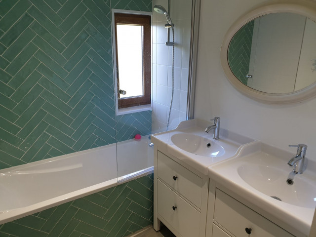 Intérieur 2 salle de bain Le Chalet la Perchette Chamrousse