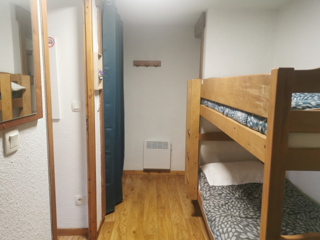 Intérieur chambre 2 lits superposés L'AsterA15 Chamrousse