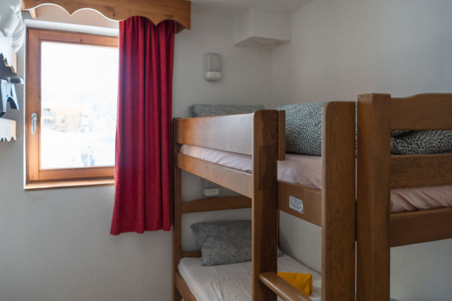 interieur-chambre-3-lit-superpose-drosera-f13-chamrousse-6438543