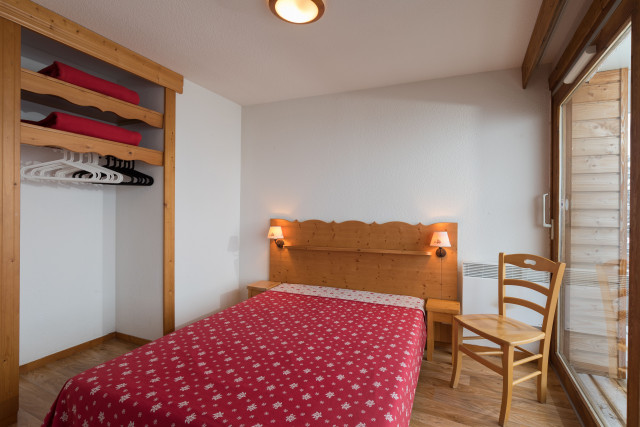 Intérieur chambre double appartement 2P6 Bachat Chamrousse