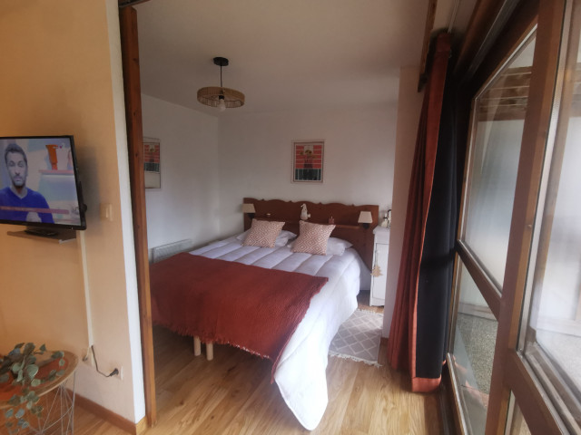 Intérieur chambre lit double L'AsterA15 Chamrousse