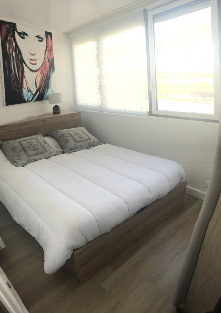 Intérieur chambre lit double La Croisette 406 Chamrousse