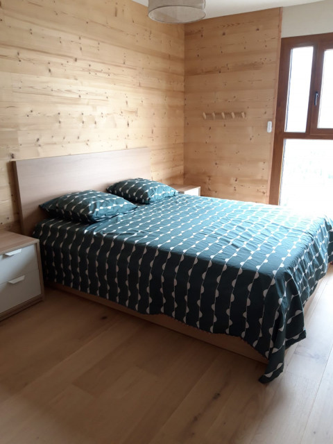 Intérieur chambre lit double Les martinet A44 Chamrousse