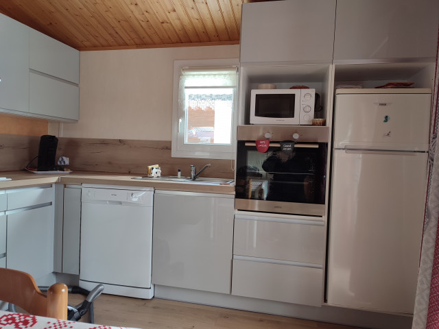 Intérieur cuisine 3P6 chalet des cimes 27 Chamrousse