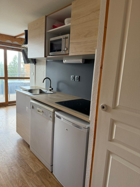 Intérieur cuisine appartement Silenes A12 Chamrousse Intérieur cuisine appartement Silenes A12 Chamrousse