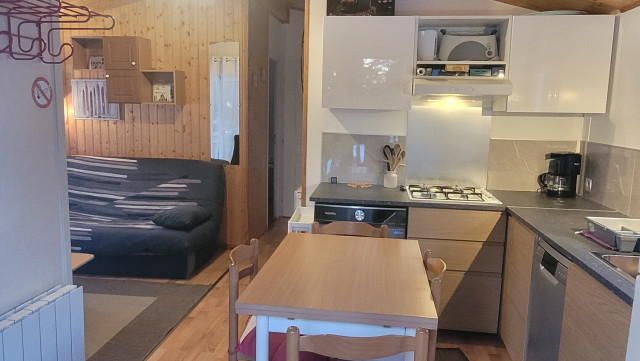 Intérieur cuisine Le Chalet des Cimes 38 Chamrousse