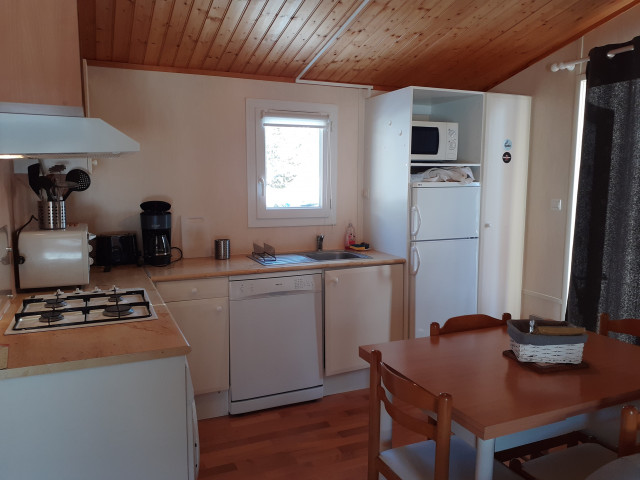 Intérieur cuisine Le Chalet des Cimes 9 Chamrousse