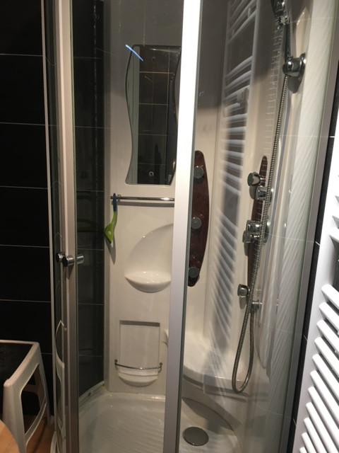 Intérieur douche 2P6 Chamois 105 Chamrousse