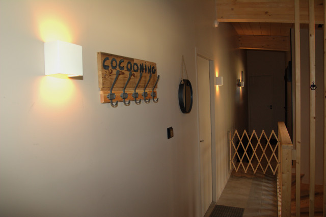 Intérieur entrée chalet cocooning Chamrousse Intérieur entrée chalet cocooning Chamrousse