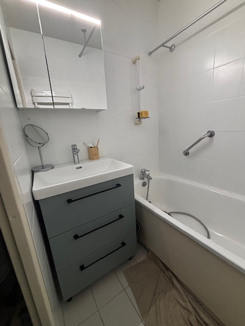 Intérieur salle de bain 2PC5 Marmottes 206 Chamrousse