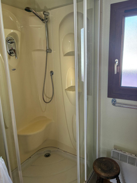 Chamrousse réservation location chalet 3 pièces, 6 personnes 38m² Le Chalet des cimes 3 station ski montagne grenoble isère alpes France