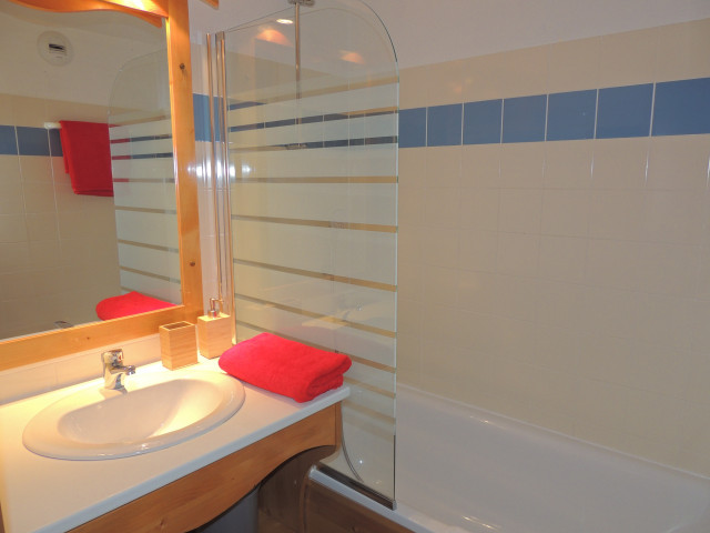 Intérieur salle de bain Aster A16 Chamrousse