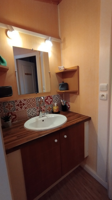 Intérieur salle de bain Chalet des cimes 37 Chamrousse