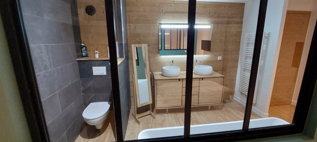 Intérieur salle de bain Le Joyau de l'Hermine Chamrousse 2