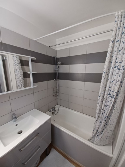 Chamrousse réservation location appartement studio 4 personnes 25m² Les Carlines studio station ski montagne grenoble isère alpes France