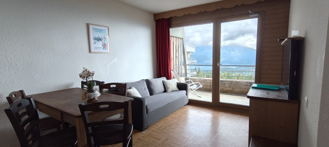 Chamrousse reservation rental apartment 2 rooms cabin 6 people studio 35m² ecrin des neiges resort mountain Grenoble Isère Alps France