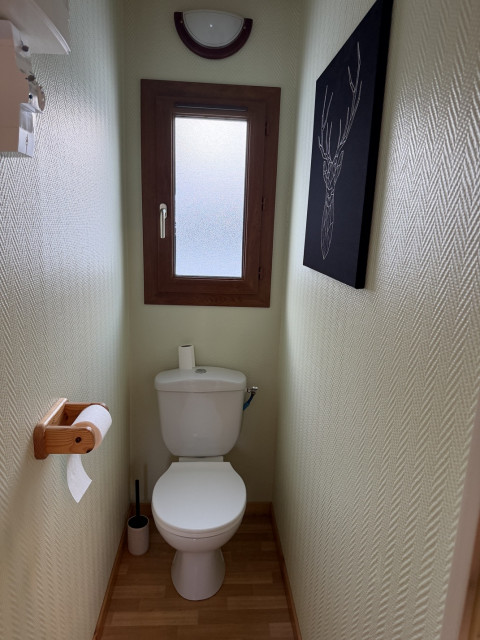 Intérieur WC Le Chalet des Cimes 39 Chamrousse