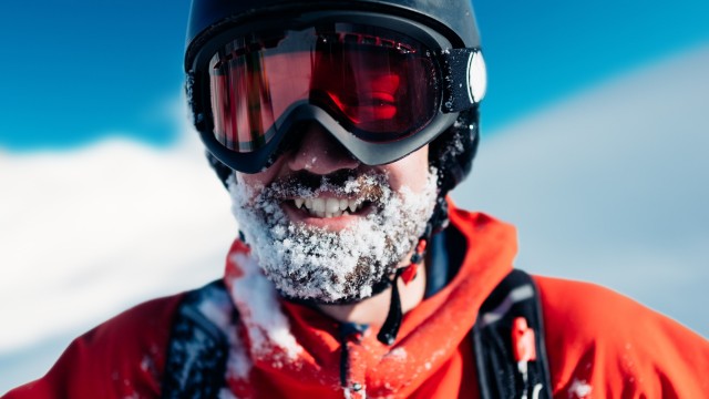 Chamrousse pré-vente réduction promotion forfait ski saison hiver été offert station montagne grenoble isère alpes france